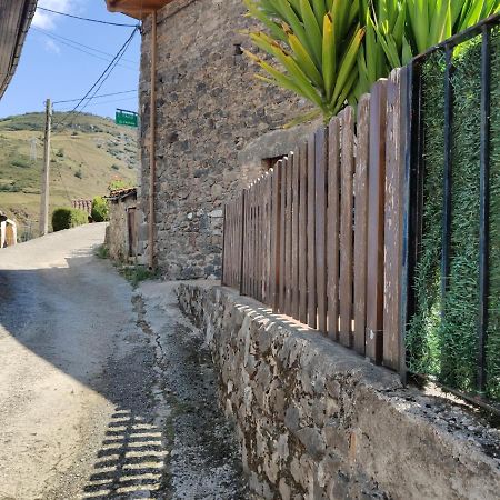Casa Fuente El Vache Villa Campomanes Exterior foto